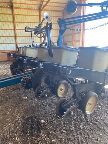 Main image Kinze 2210